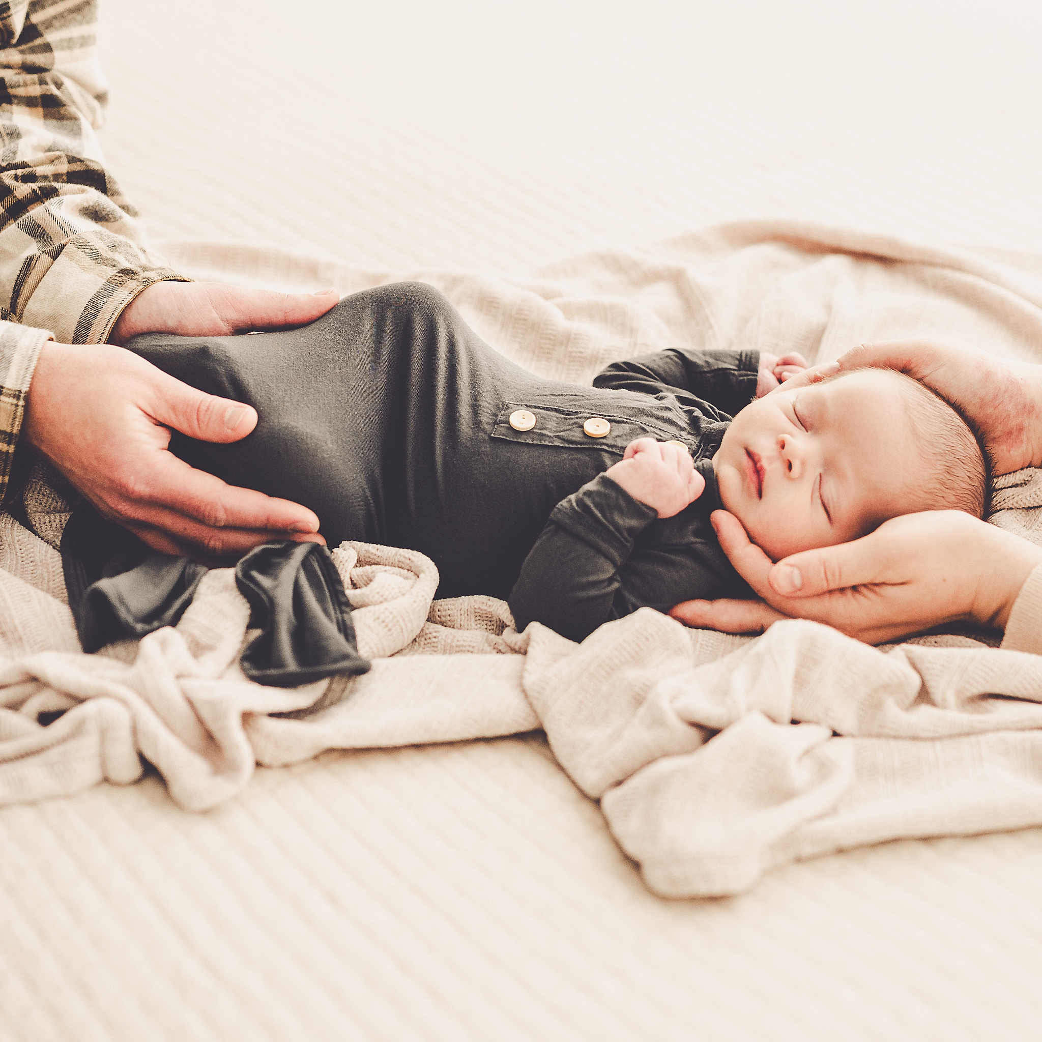 Kankakee newborn studio photos at Studio 388 in Kankakee with Kankakee family photographer Kara Evans Photographer.