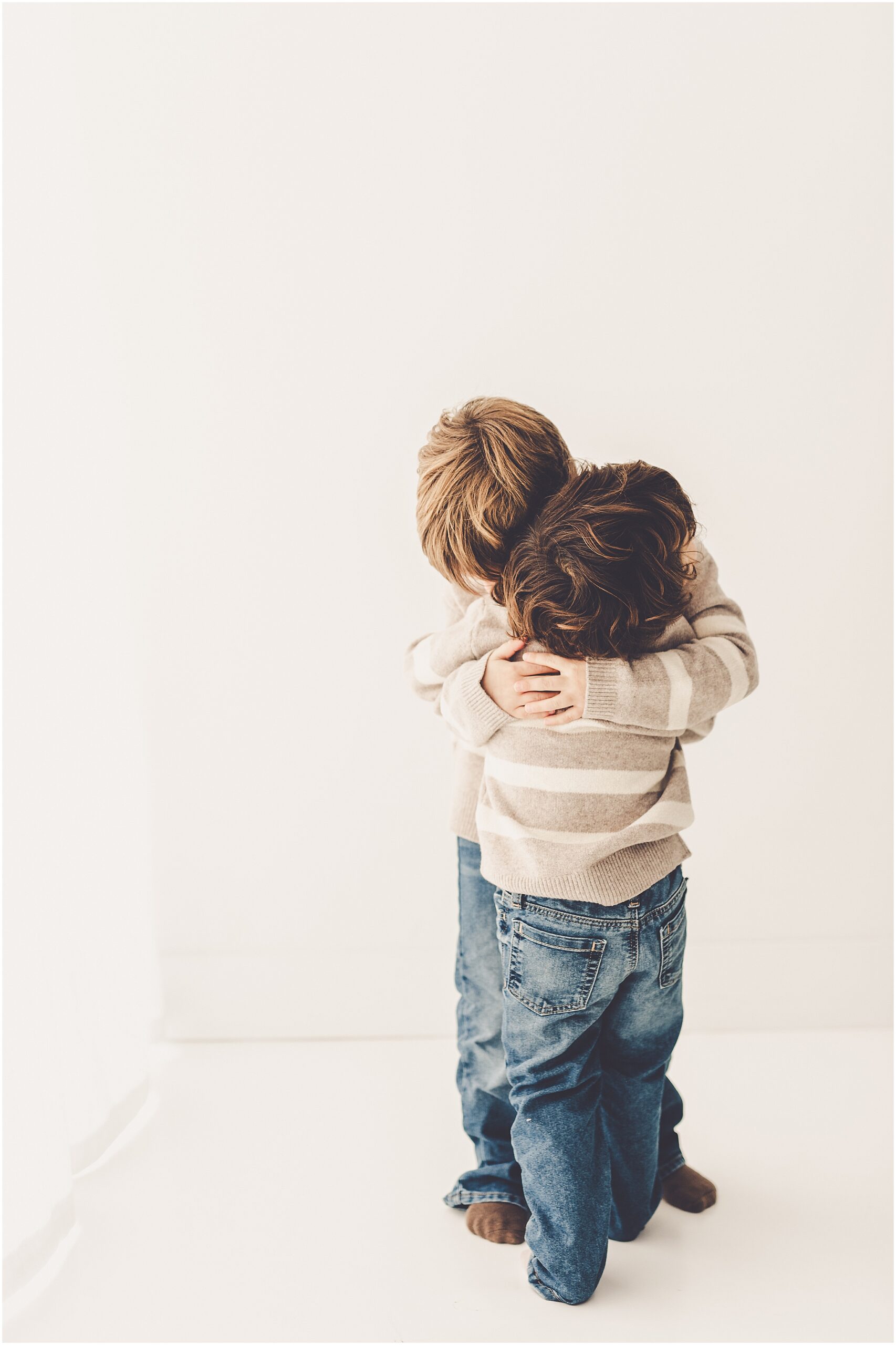 Studio maternity & family photos at Studio 388 in Kankakee, Illinois with Kankakee family photographer Kara Evans Photographer.