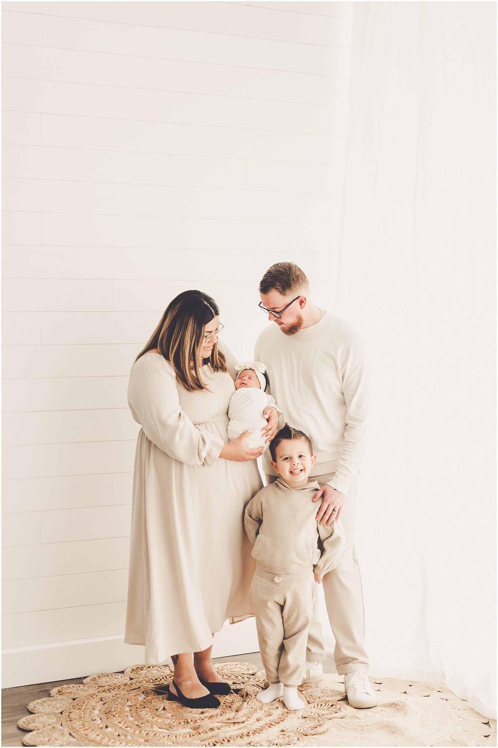 Studio newborn photographer in Kankakee at Studio 388 – Kara Evans Photographer is a family & newborn photographer based in Kankakee.