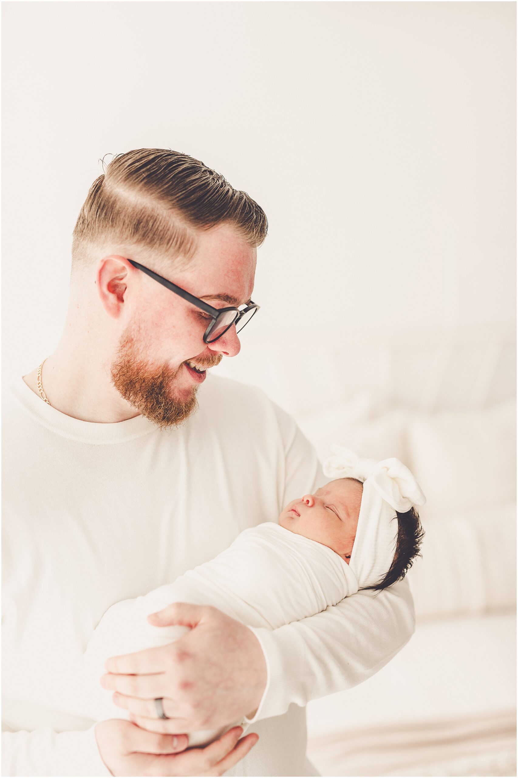 Studio newborn photographer in Kankakee at Studio 388 – Kara Evans Photographer is a family & newborn photographer based in Kankakee.