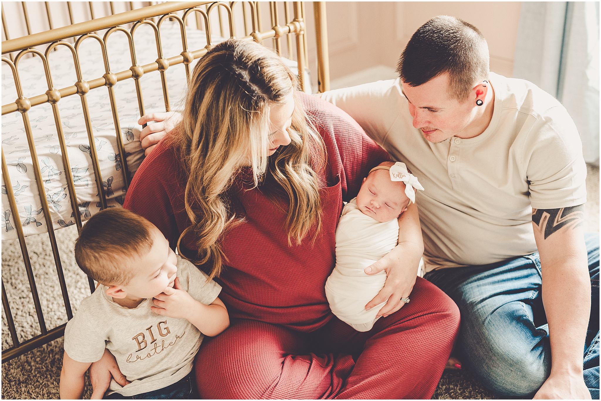 Lifestyle newborn photographer in Kankakee – Kara Evans Photographer is a Kankakee newborn and family photographer.