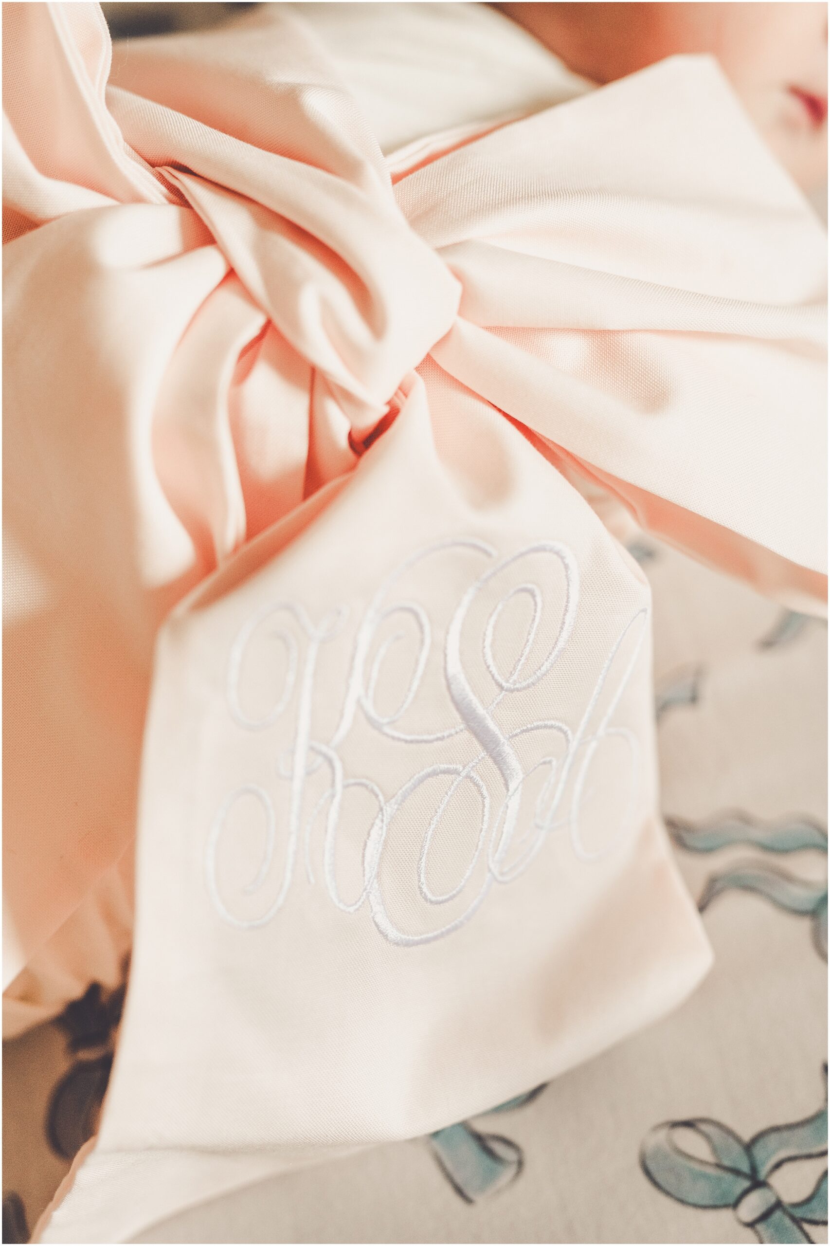 Lifestyle newborn photographer in Kankakee – Kara Evans Photographer is a Kankakee newborn and family photographer.