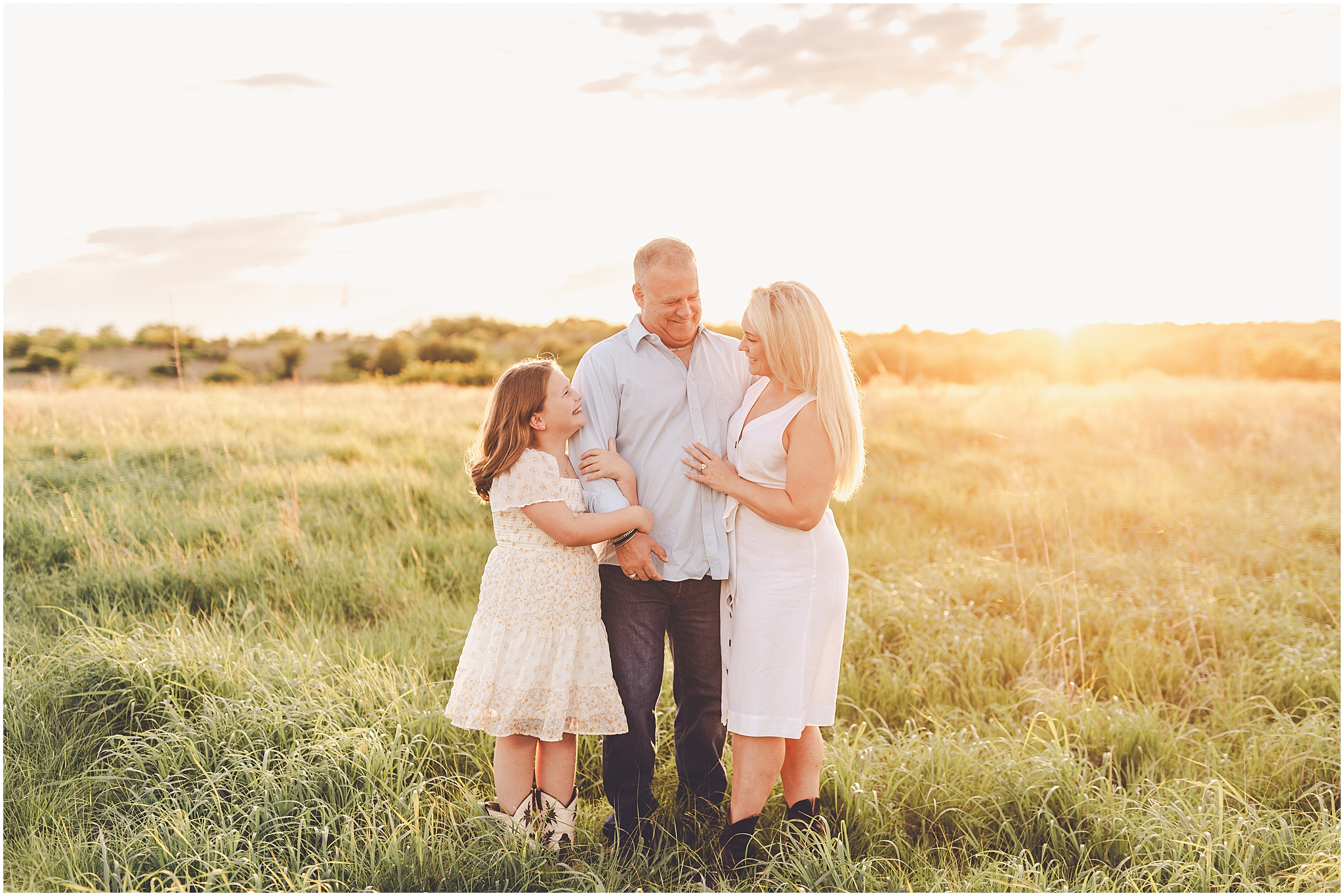 Kara Evans Photographer is a Central Illinois family photographer based in Kankakee serving Kankakee County, Iroquois County, and nearby.