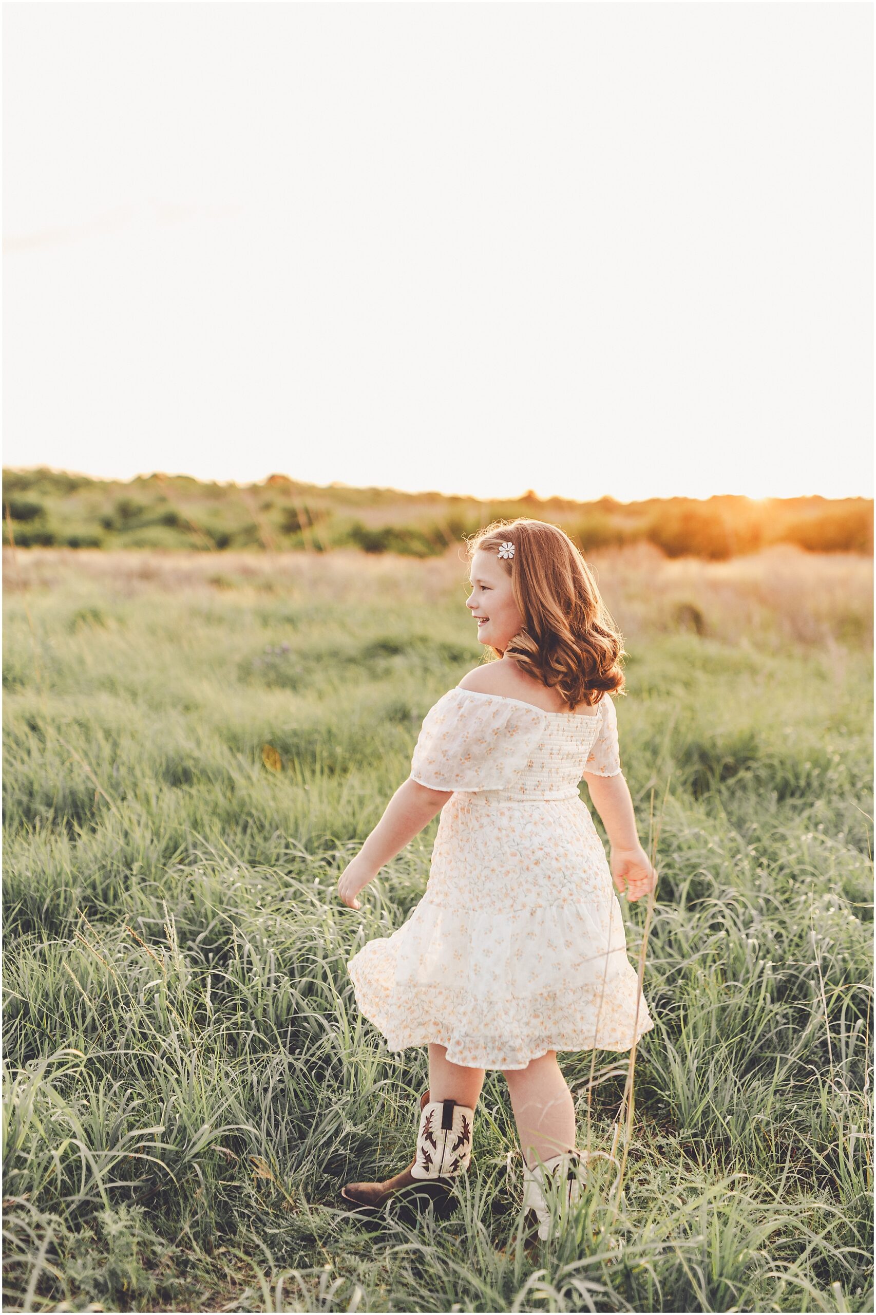 Kara Evans Photographer is a Central Illinois family photographer based in Kankakee serving Kankakee County, Iroquois County, and nearby.