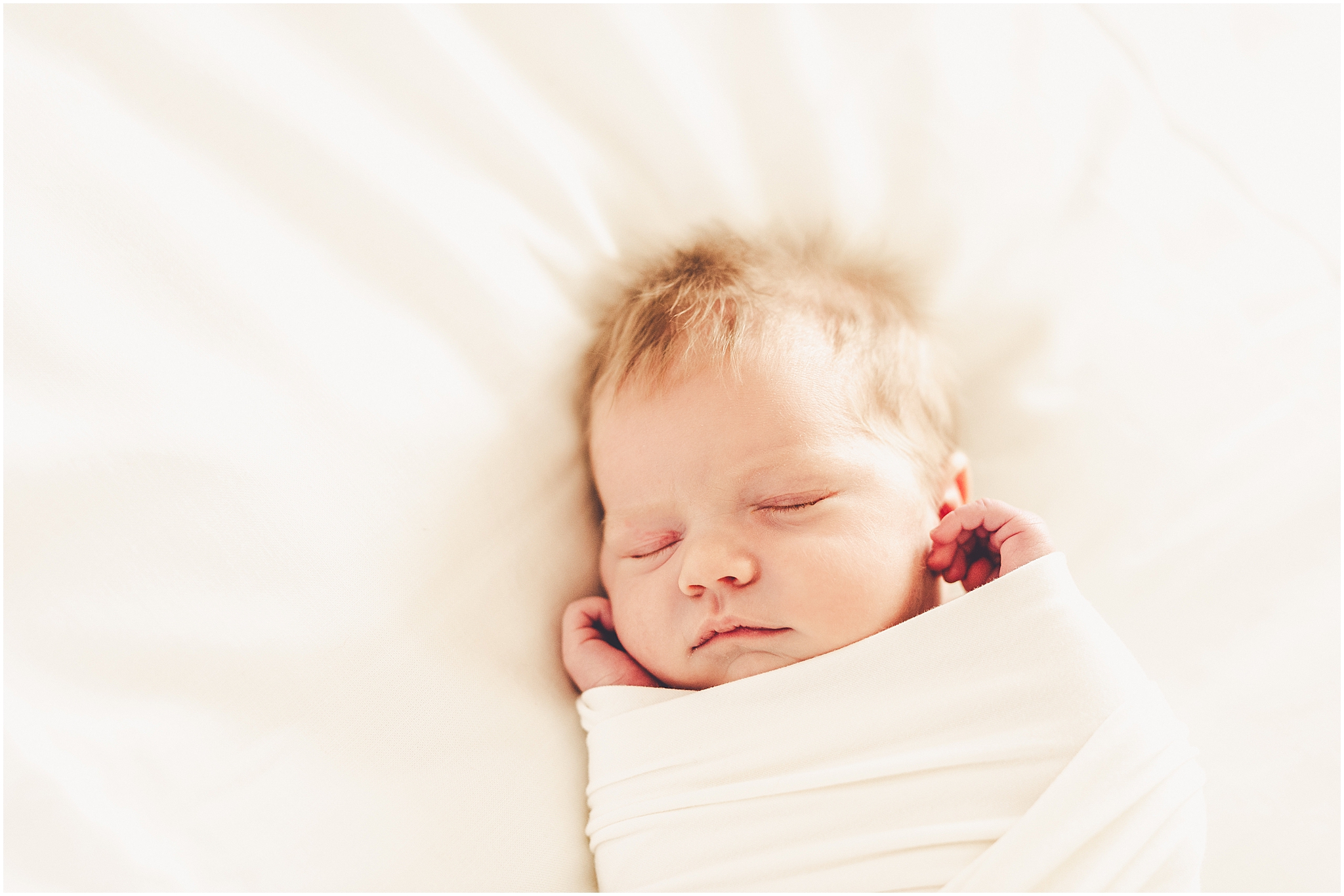 Kara Evans Photographer is a Kankakee County newborn photographer based in Kankakee, Illinois. Take a look at the Metzger family session!