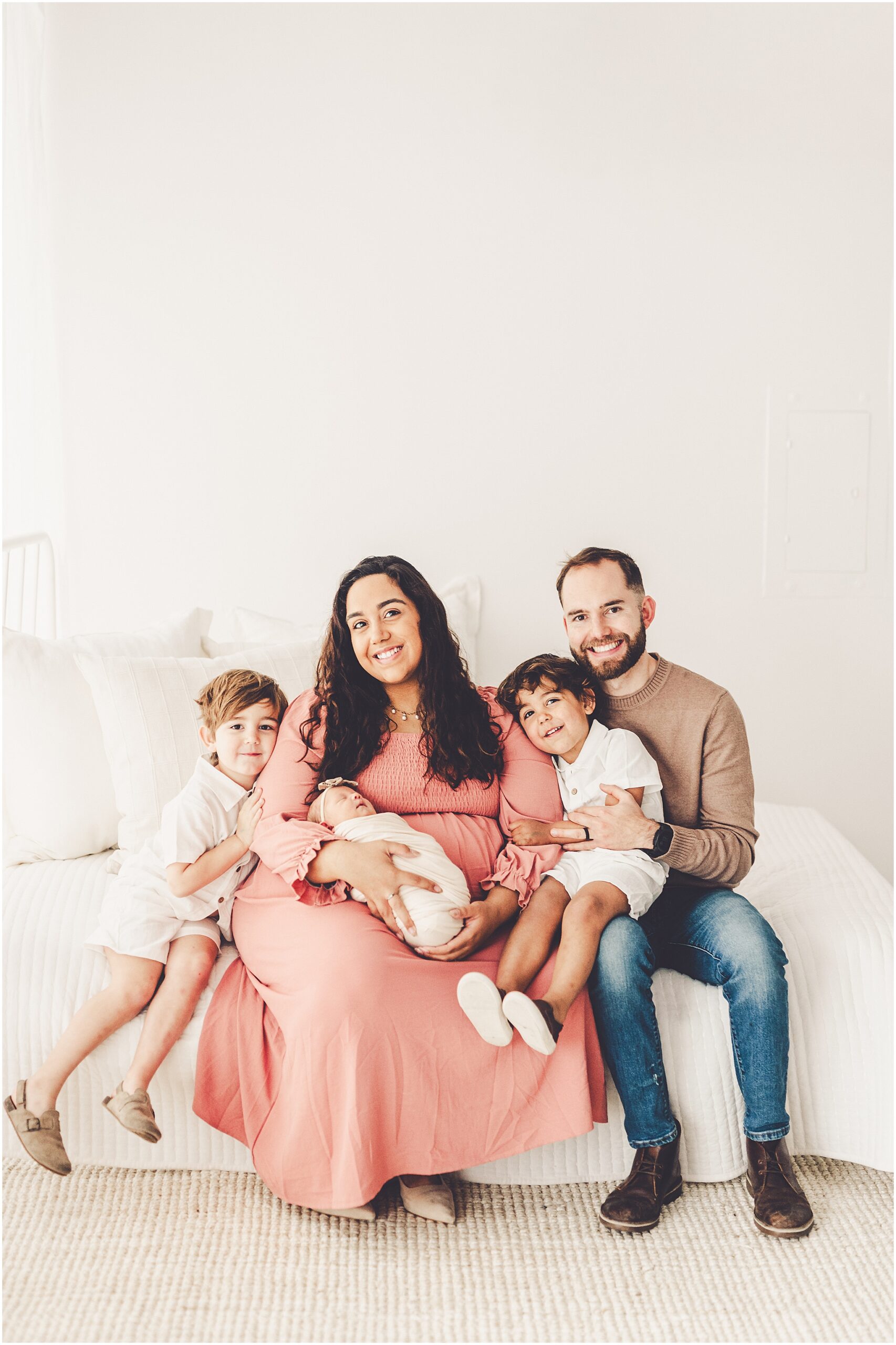 Kara Evans Photographer is a Kankakee studio newborn photographer located at Studio 388 in Kankakee, Illinois.