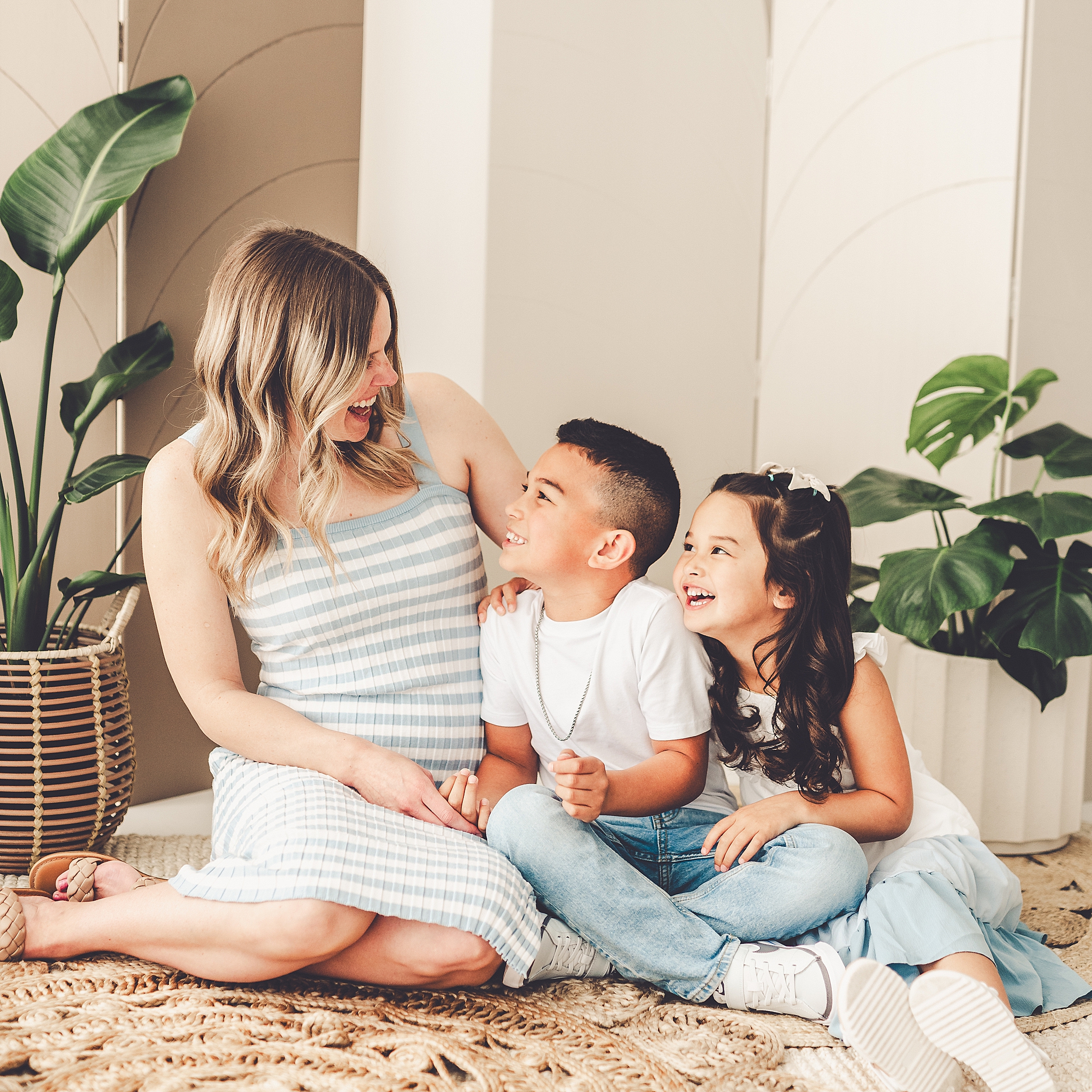 Studio spring mini session photo inspiration at Studio 388 – a natural light photography studio located in Kankakee, Illinois.