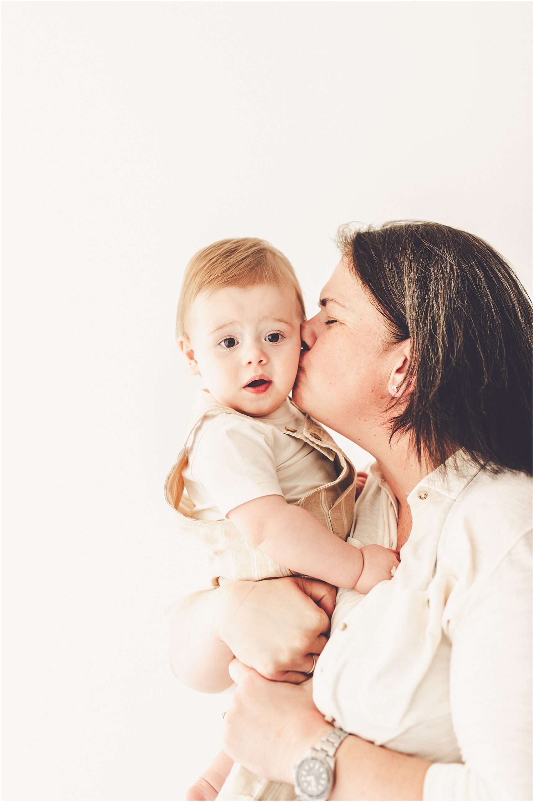 Inspiration for studio one-year milestone photos at Studio 388 in Kankakee with Kankakee family photographer Kara Evans Photographer.