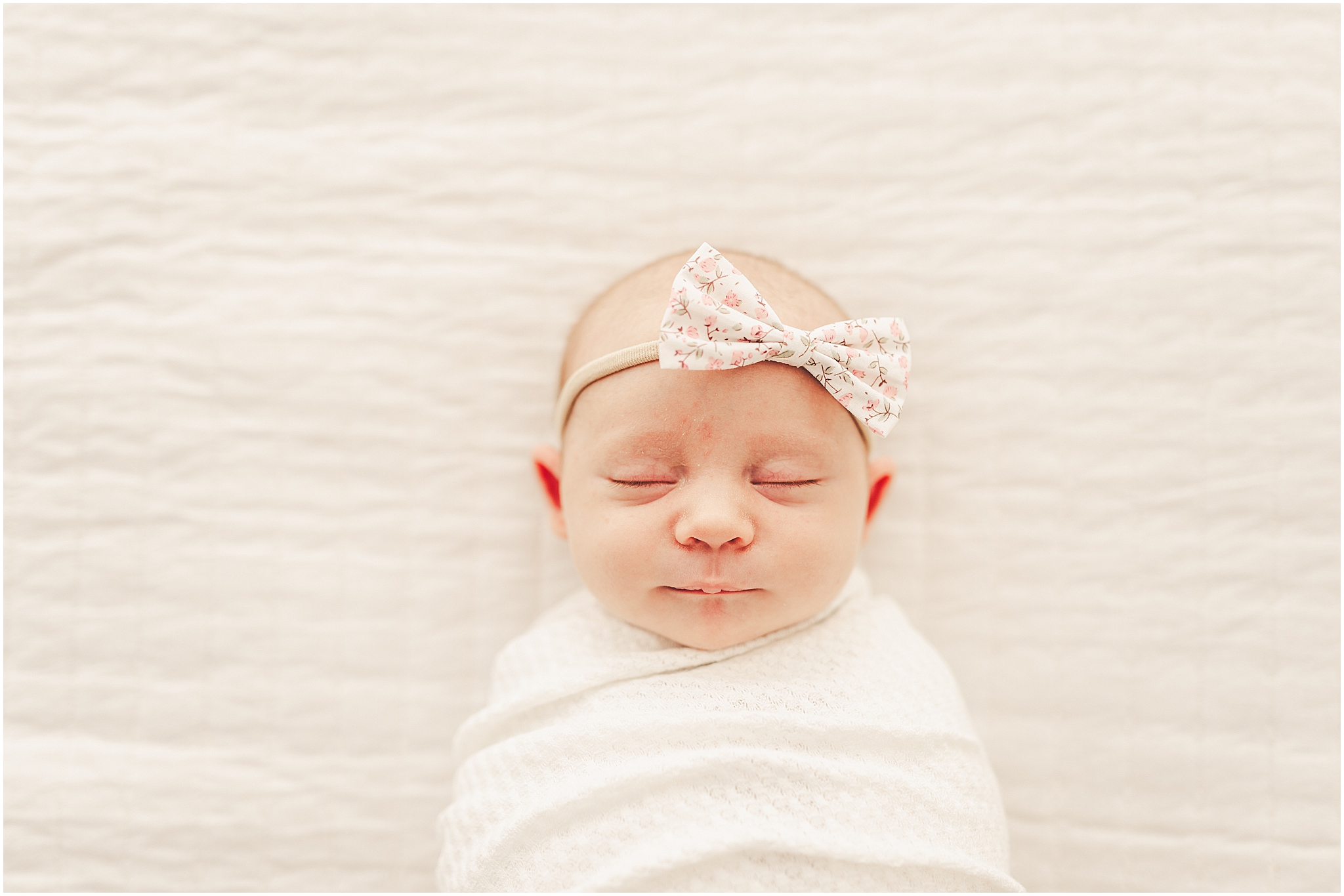 Cozy newborn photos at Studio 388 in Kankakee. Kara Evans Photographer photographs growing families in Kankakee & Iroquois County.