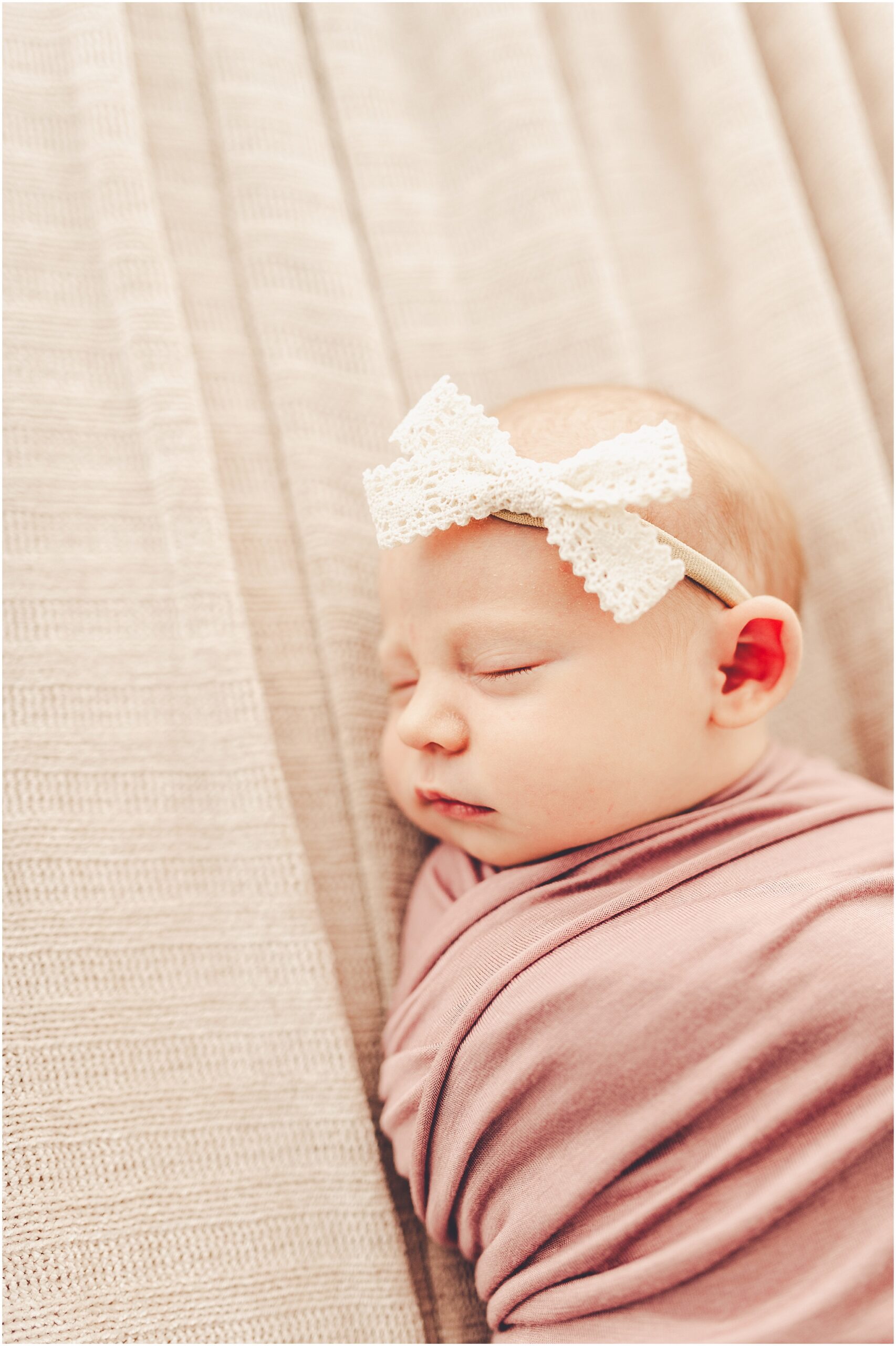 Cozy newborn photos at Studio 388 in Kankakee. Kara Evans Photographer photographs growing families in Kankakee & Iroquois County.