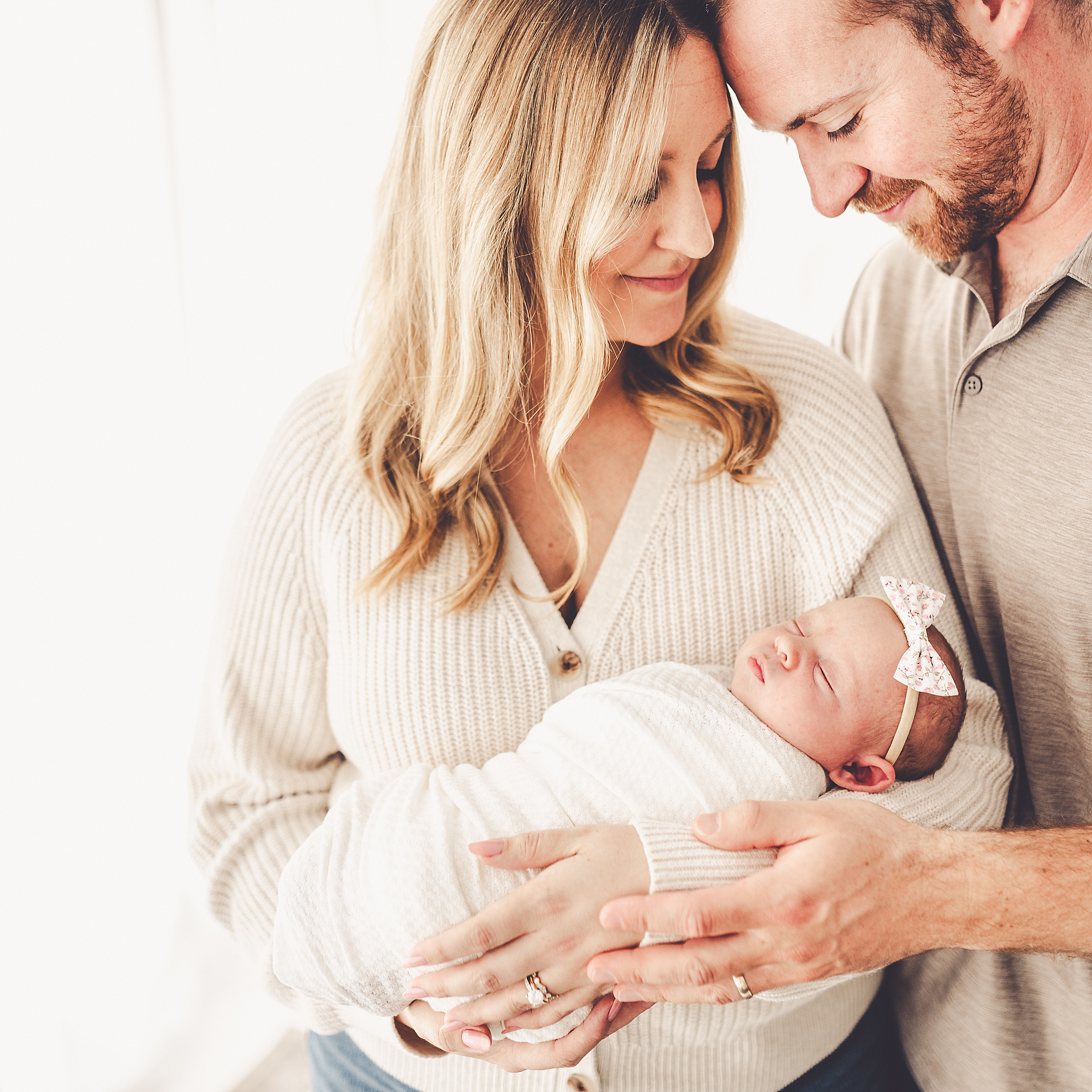 Cozy newborn photos at Studio 388 in Kankakee. Kara Evans Photographer photographs growing families in Kankakee & Iroquois County.