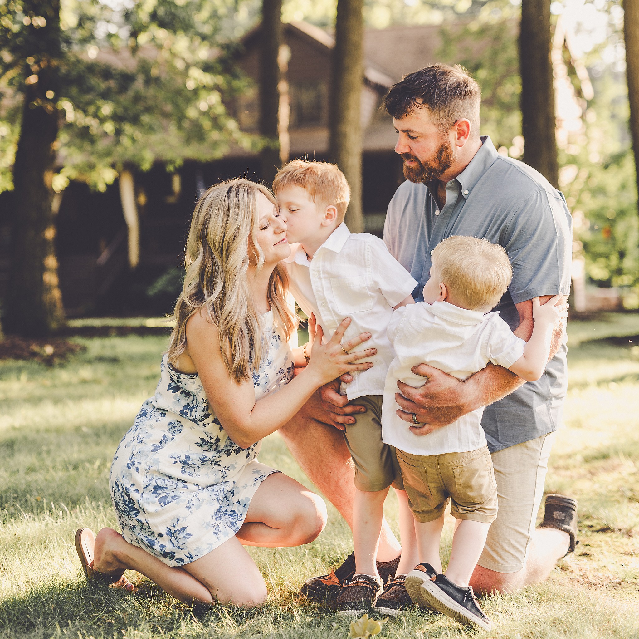 A summer family photography session with Iroquois County family photographer Kara Evans Photographer.