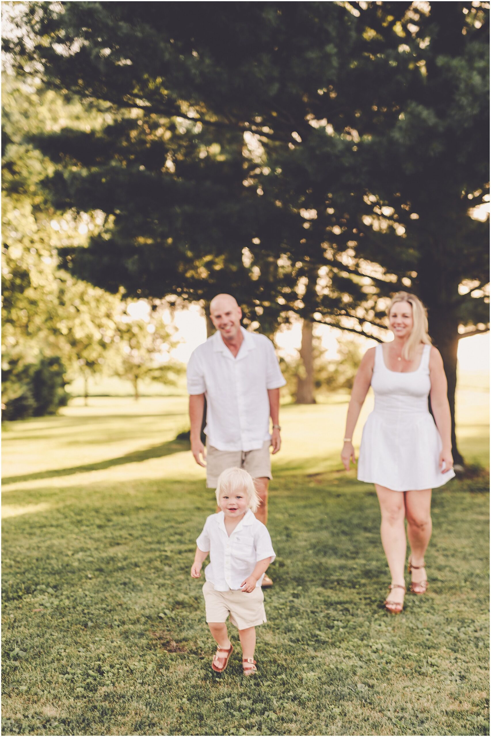 A summer evening spent on the farm with Central Illinois family photographer Kara Evans Photographer.