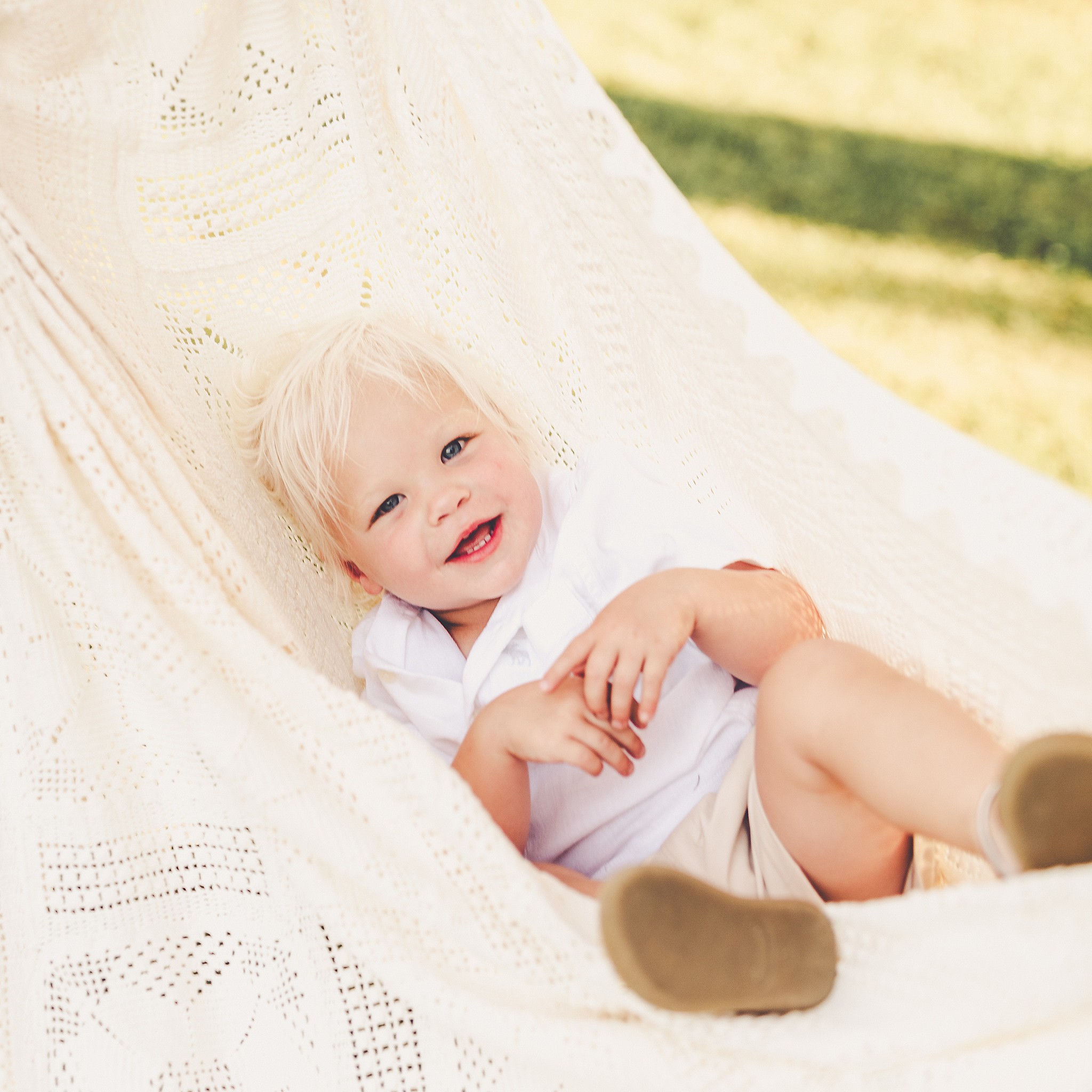 A summer evening spent on the farm with Central Illinois family photographer Kara Evans Photographer.