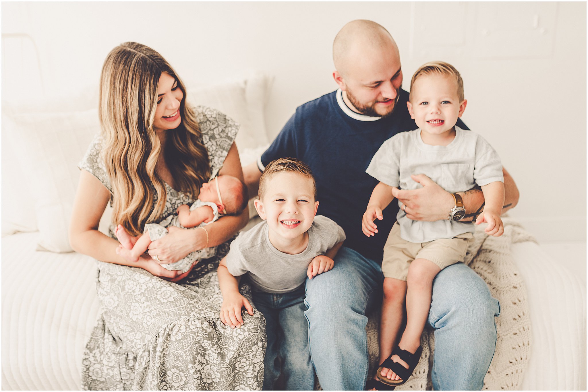 Kara Evans Photographer is a Kankakee newborn photographer based at the natural light studio, Studio 388, in downtown Kankakee, Illinois.