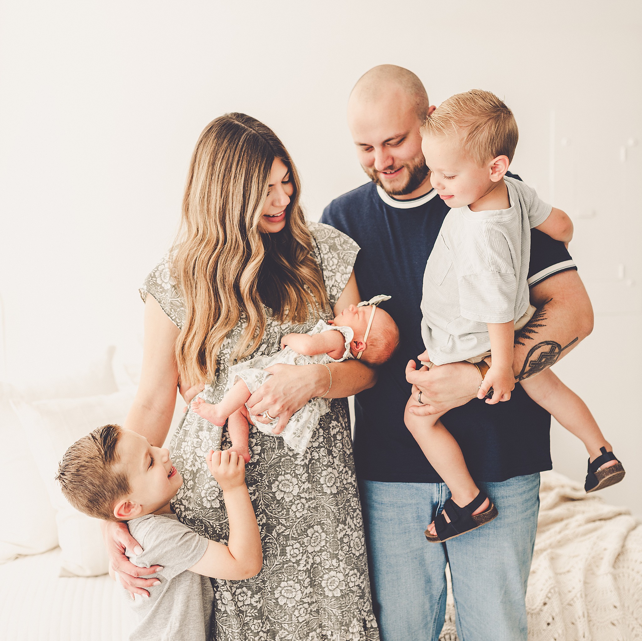 Kara Evans Photographer is a Kankakee newborn photographer based at the natural light studio, Studio 388, in downtown Kankakee, Illinois.