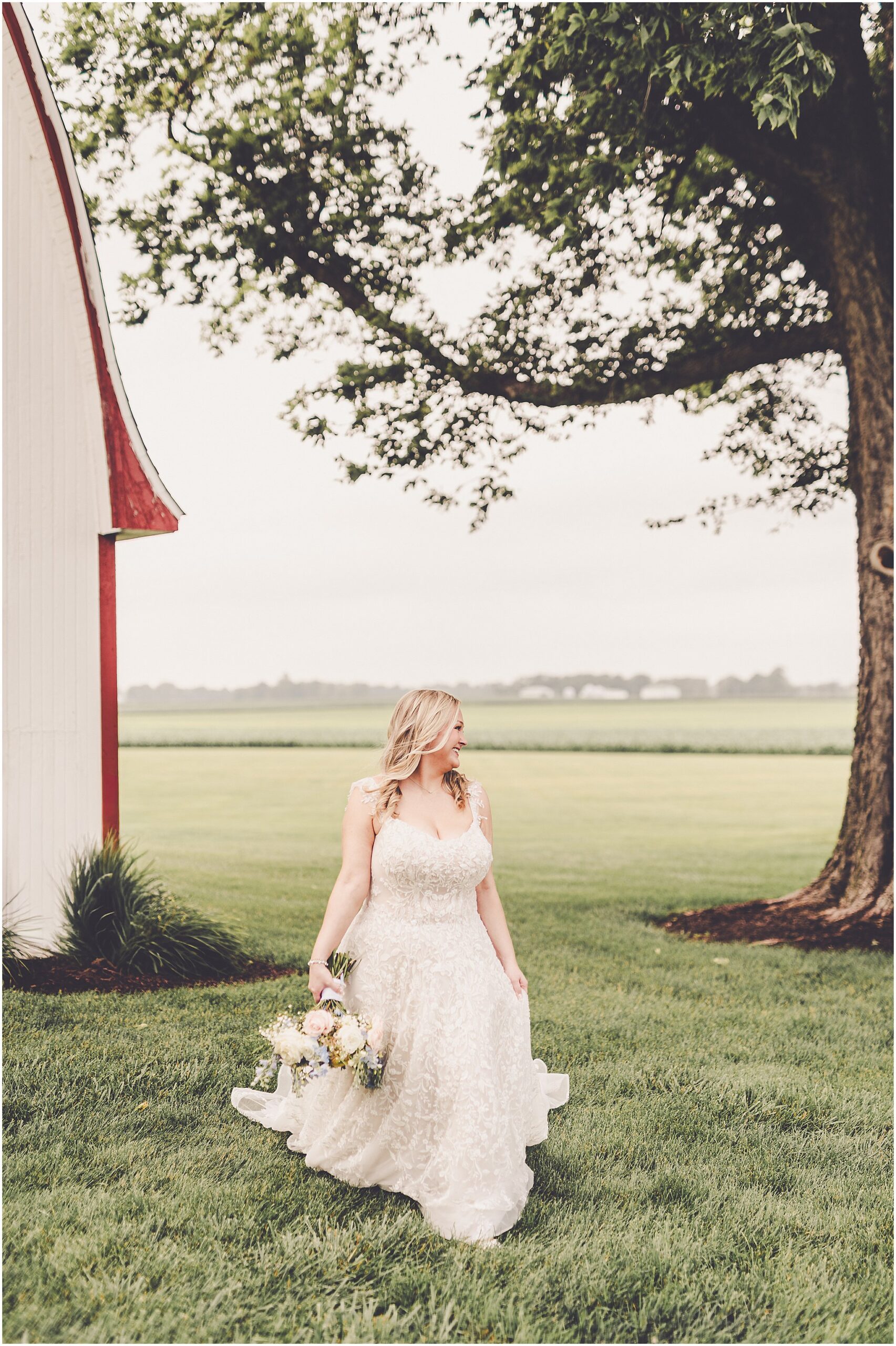 A look at Taylor & Kody's summer Hudson Farm wedding photos in Urbana, Illinois with Central Illinois photographer Kara Evans Photographer.