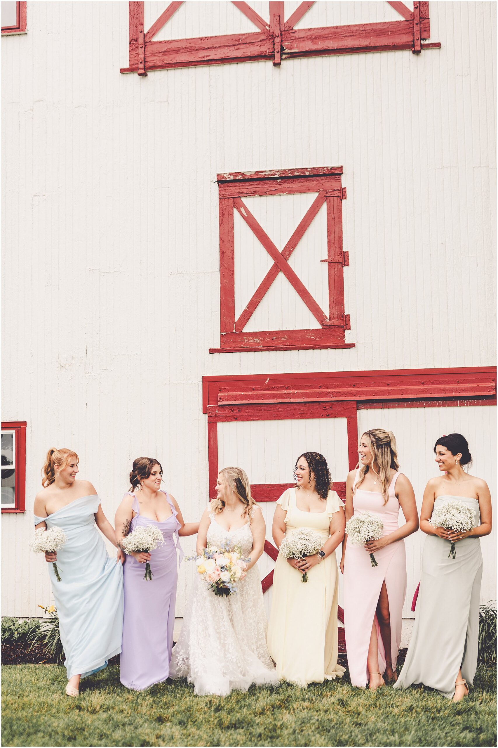 A look at Taylor & Kody's summer Hudson Farm wedding photos in Urbana, Illinois with Central Illinois photographer Kara Evans Photographer.