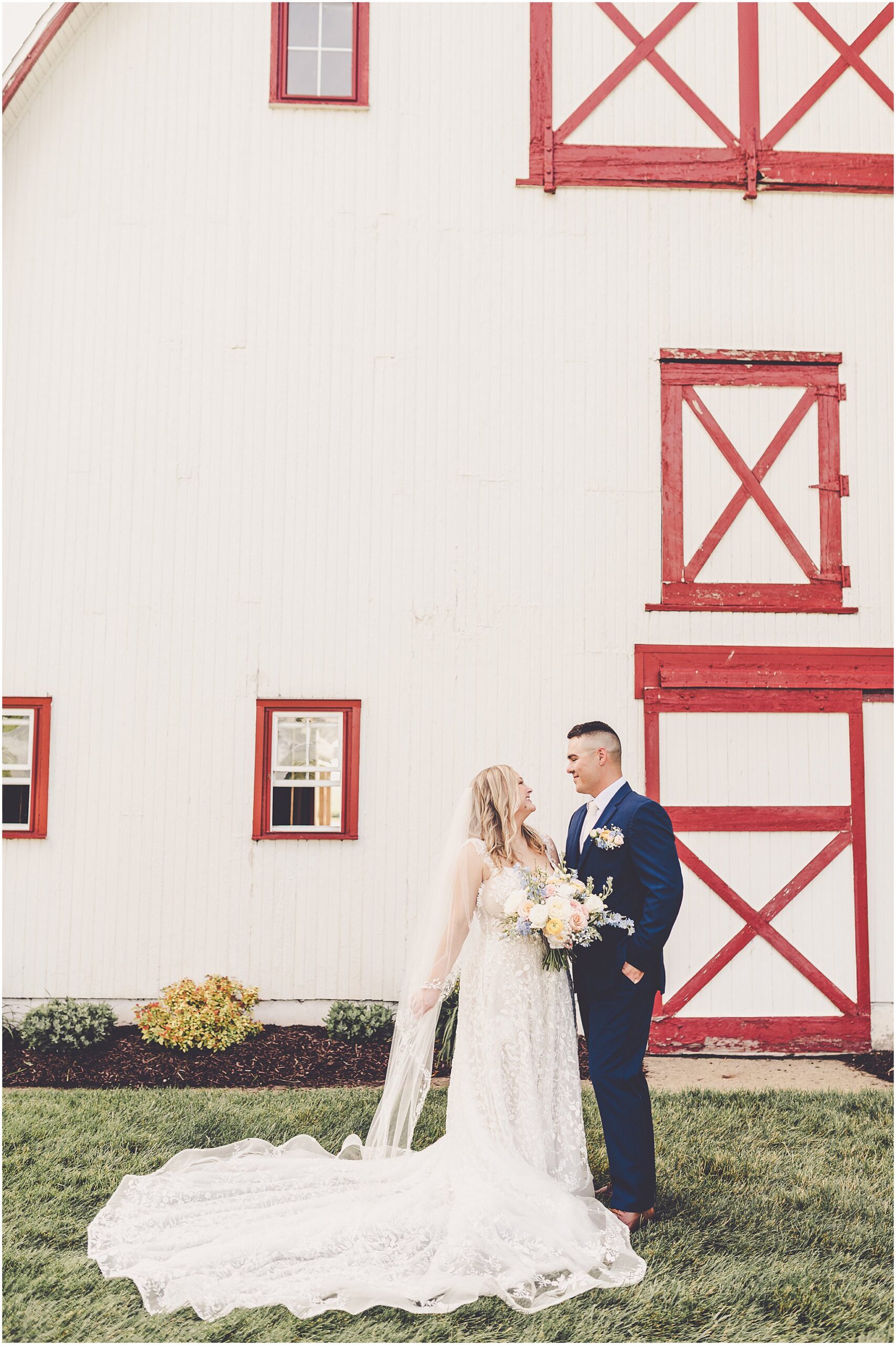 A look at Taylor & Kody's summer Hudson Farm wedding photos in Urbana, Illinois with Central Illinois photographer Kara Evans Photographer.