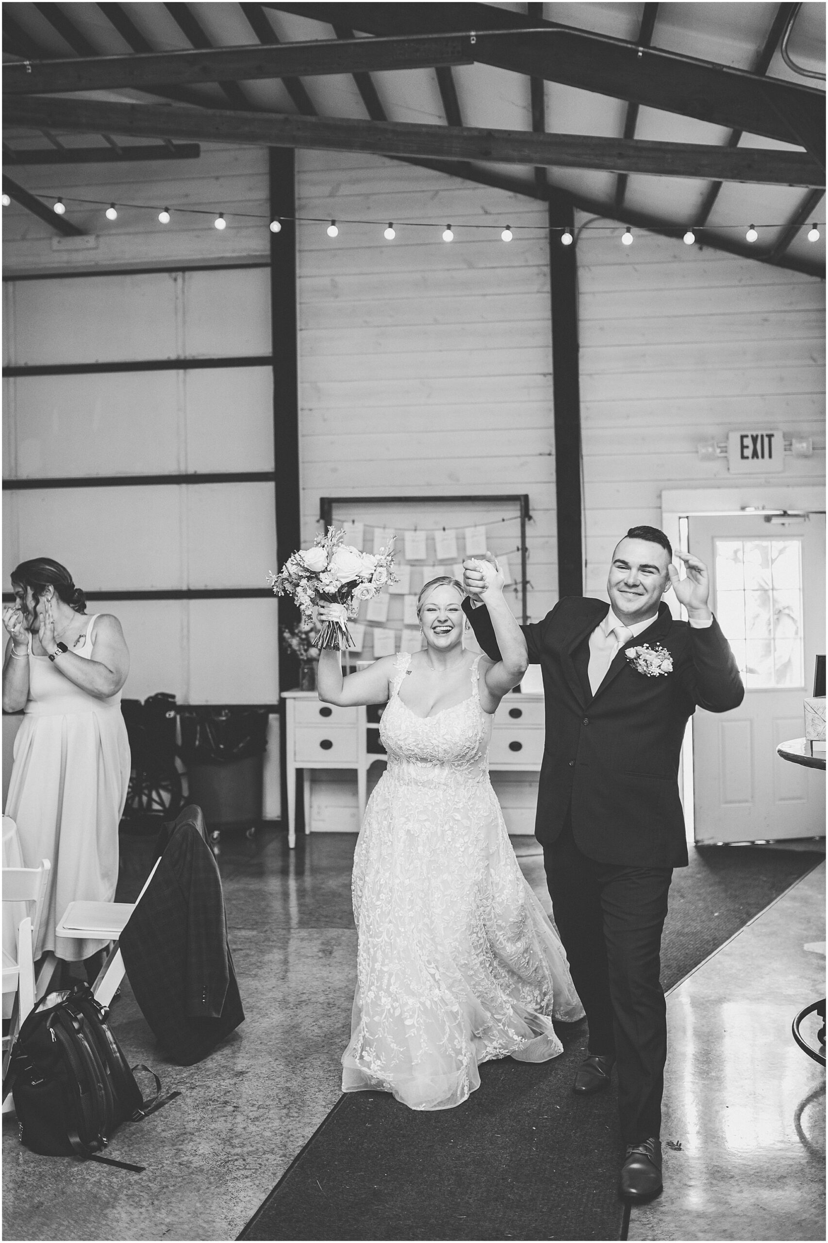 A look at Taylor & Kody's summer Hudson Farm wedding photos in Urbana, Illinois with Central Illinois photographer Kara Evans Photographer.