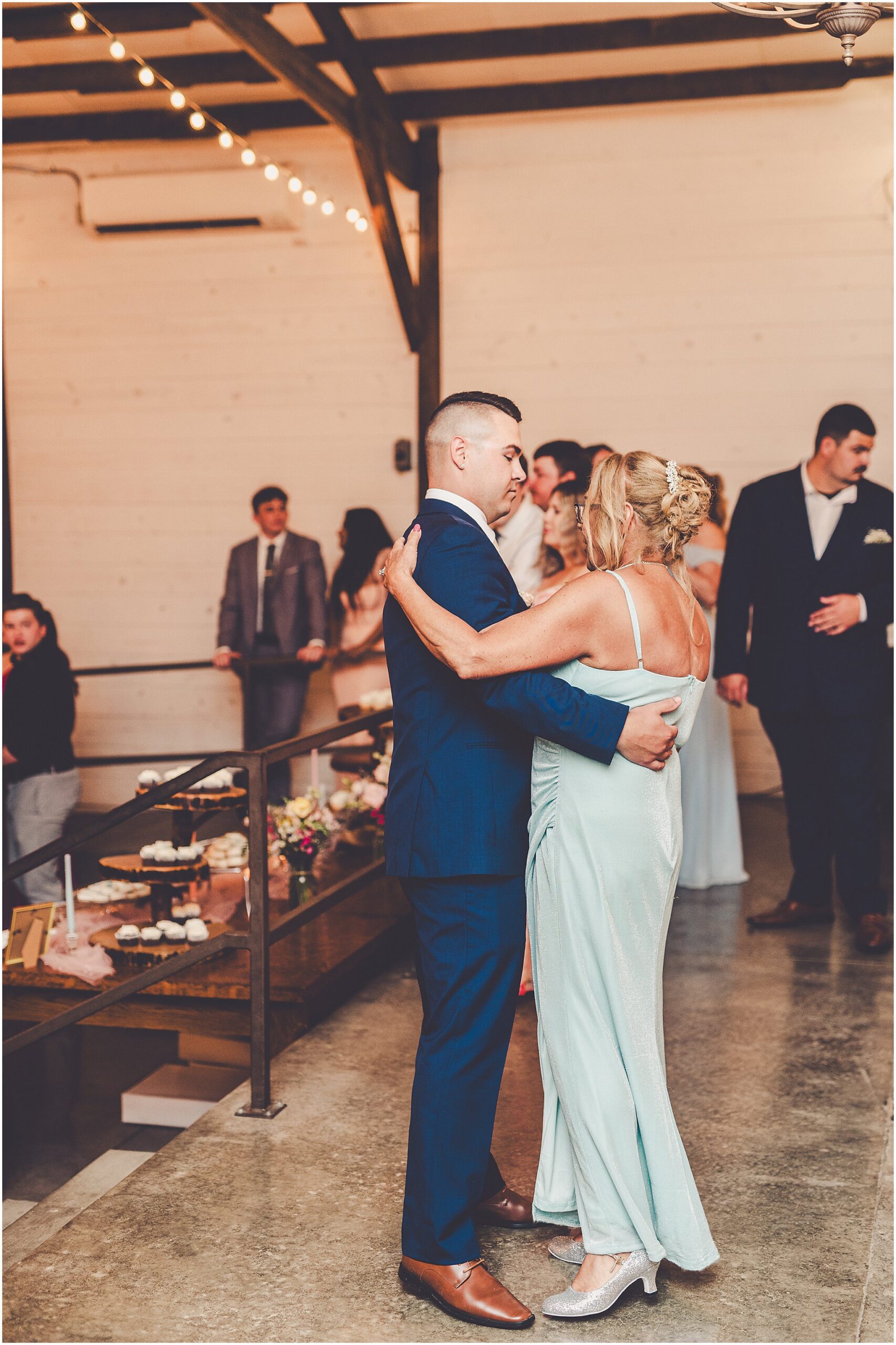 A look at Taylor & Kody's summer Hudson Farm wedding photos in Urbana, Illinois with Central Illinois photographer Kara Evans Photographer.