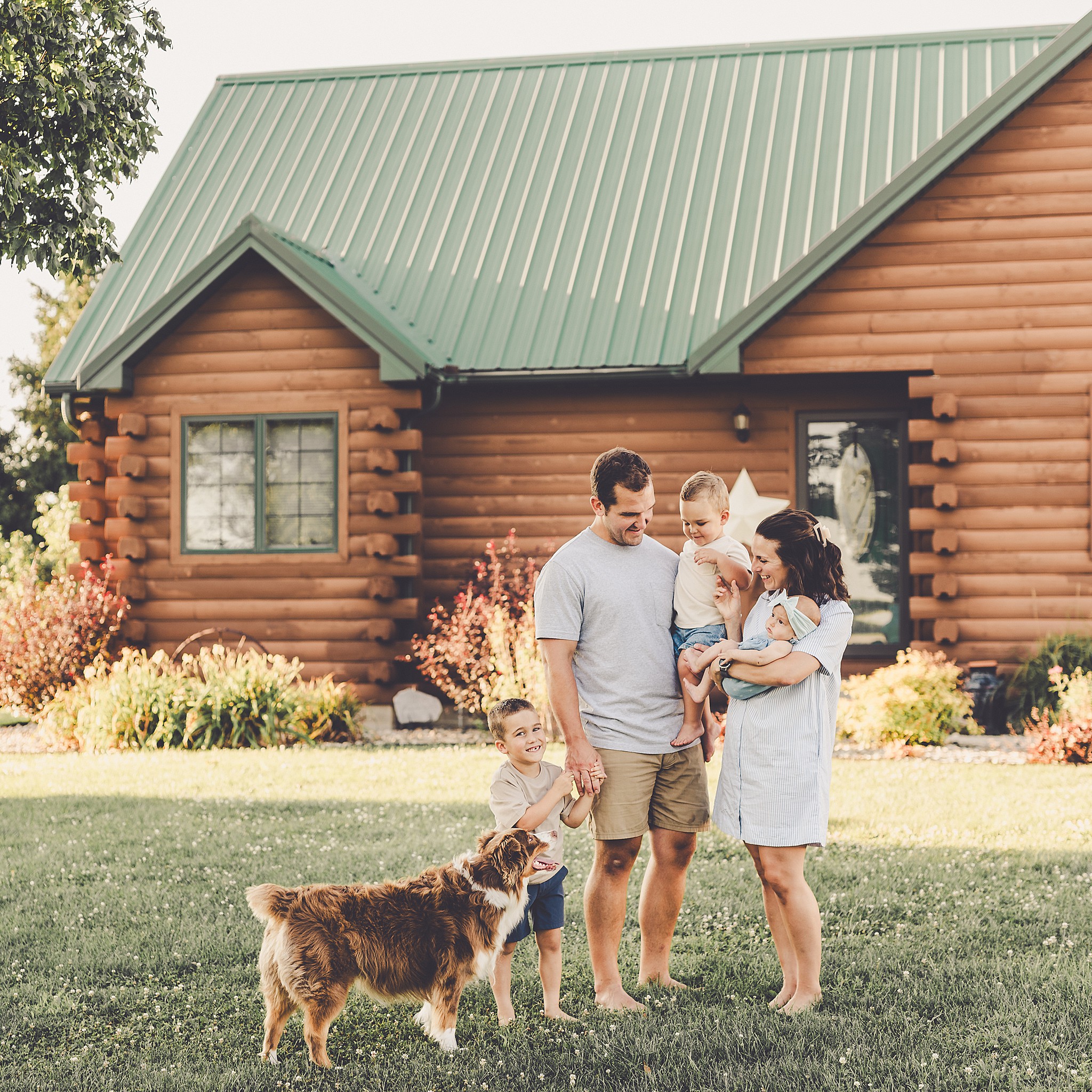 Summer family photo inspiration with Iroquois County family photographer Kara Evans Photographer.