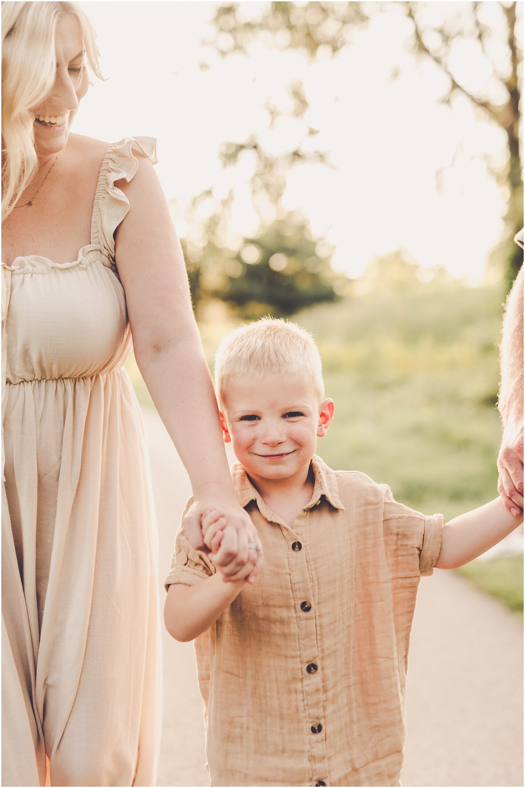 Summer sunset photos at a beautiful park in Frankfort, Illinois with Kankakee family photographer Kara Evans Photographer.