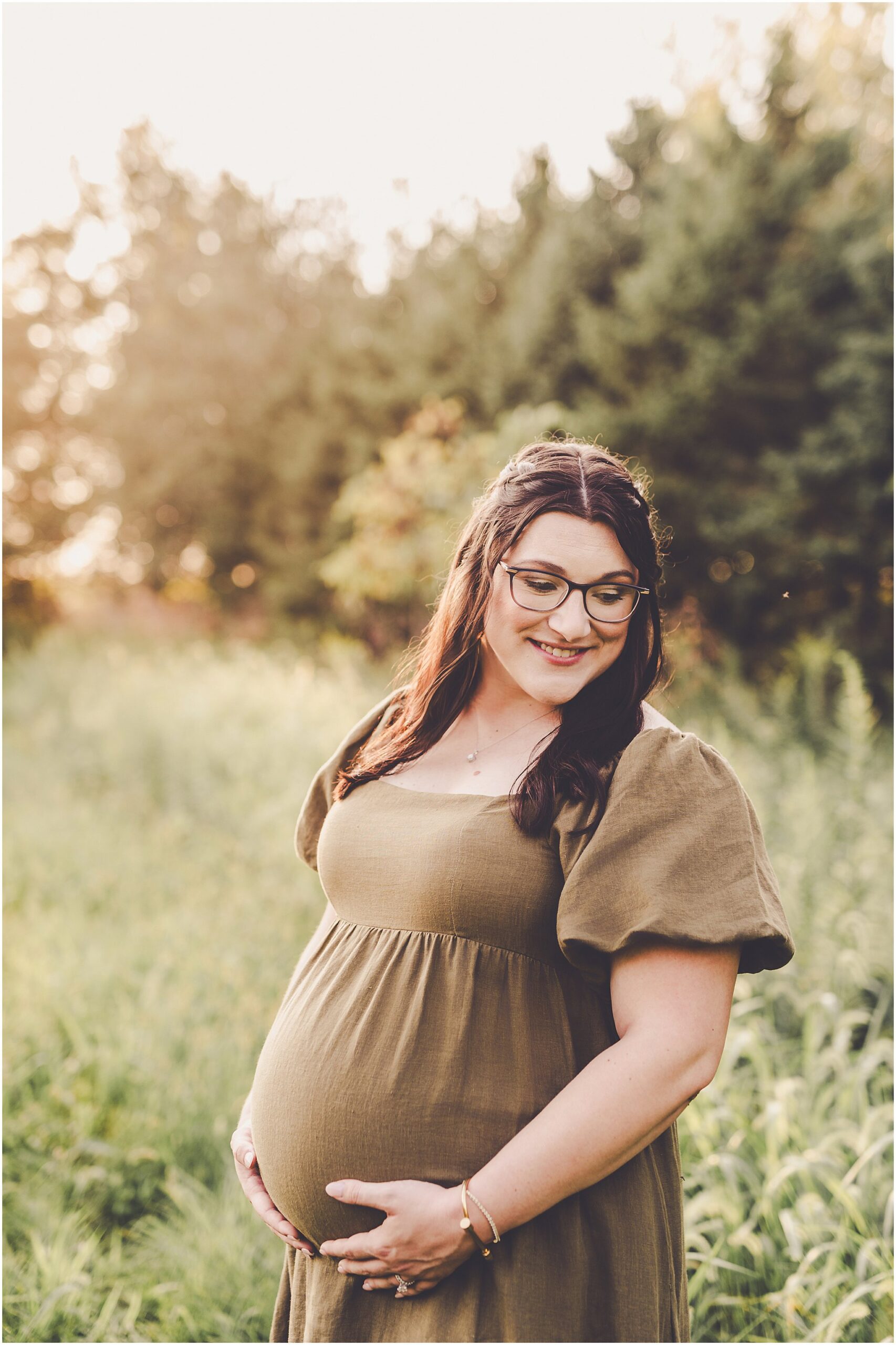 A look at this sunset maternity session in Iroquois County with Iroquois County & Central Illinois photographer Kara Evans Photographer.