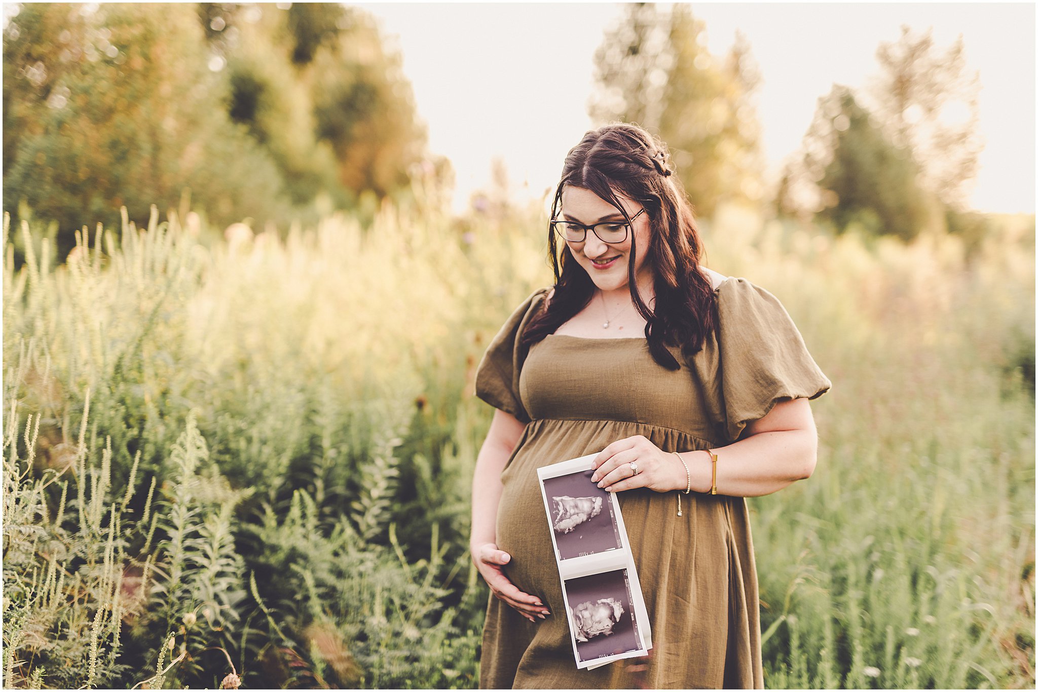 A look at this sunset maternity session in Iroquois County with Iroquois County & Central Illinois photographer Kara Evans Photographer.