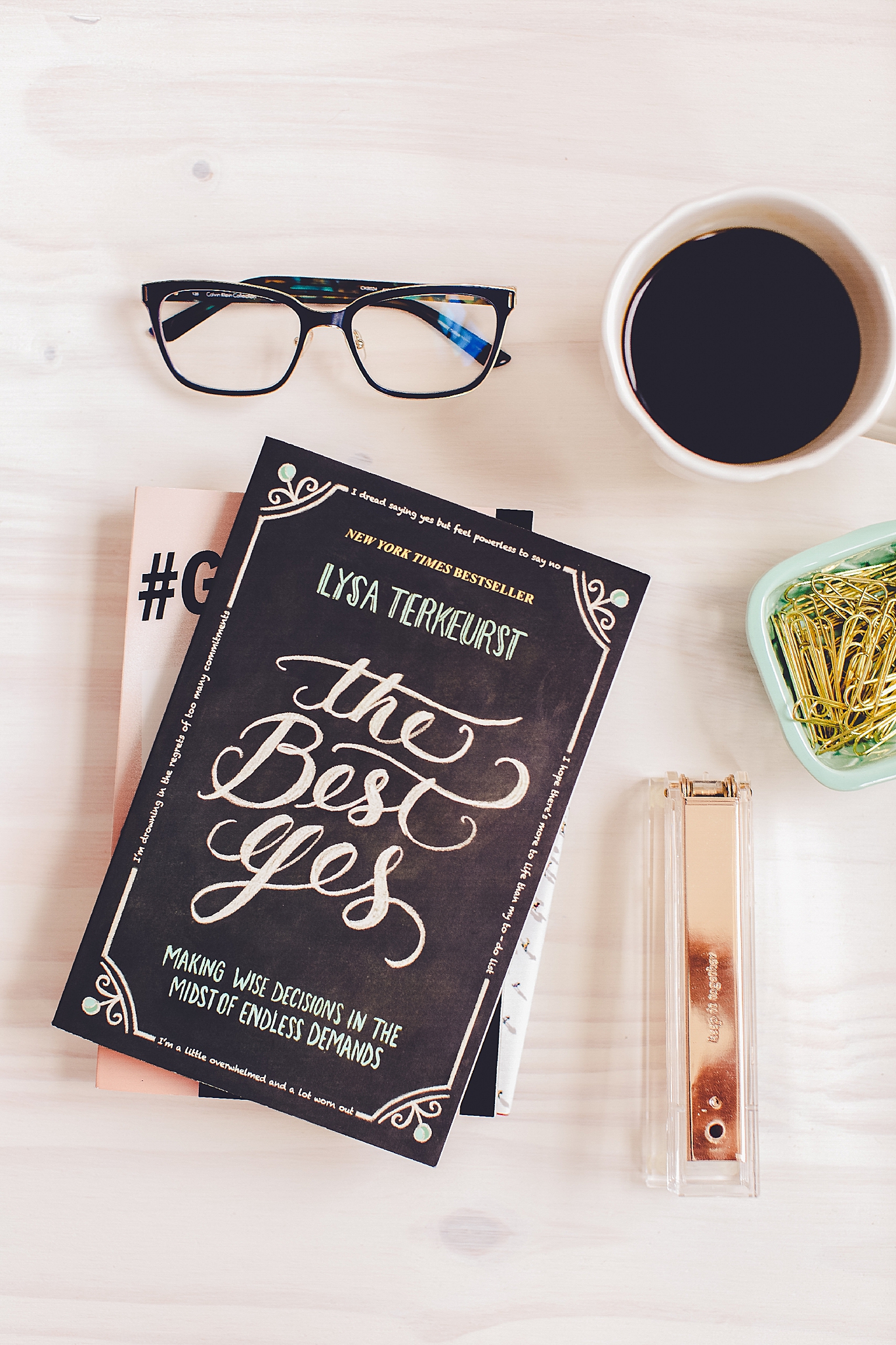 Kara Evans Photographer's book review of The Best Yes by Lysa Terkuerst - a creative entrepreneur and wife's review of The Best Yes.