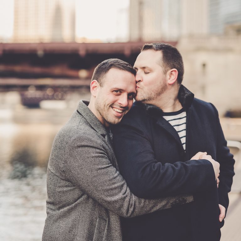 Wrigley Building & Skyline Engagement Session in Chicago, Illinois ...