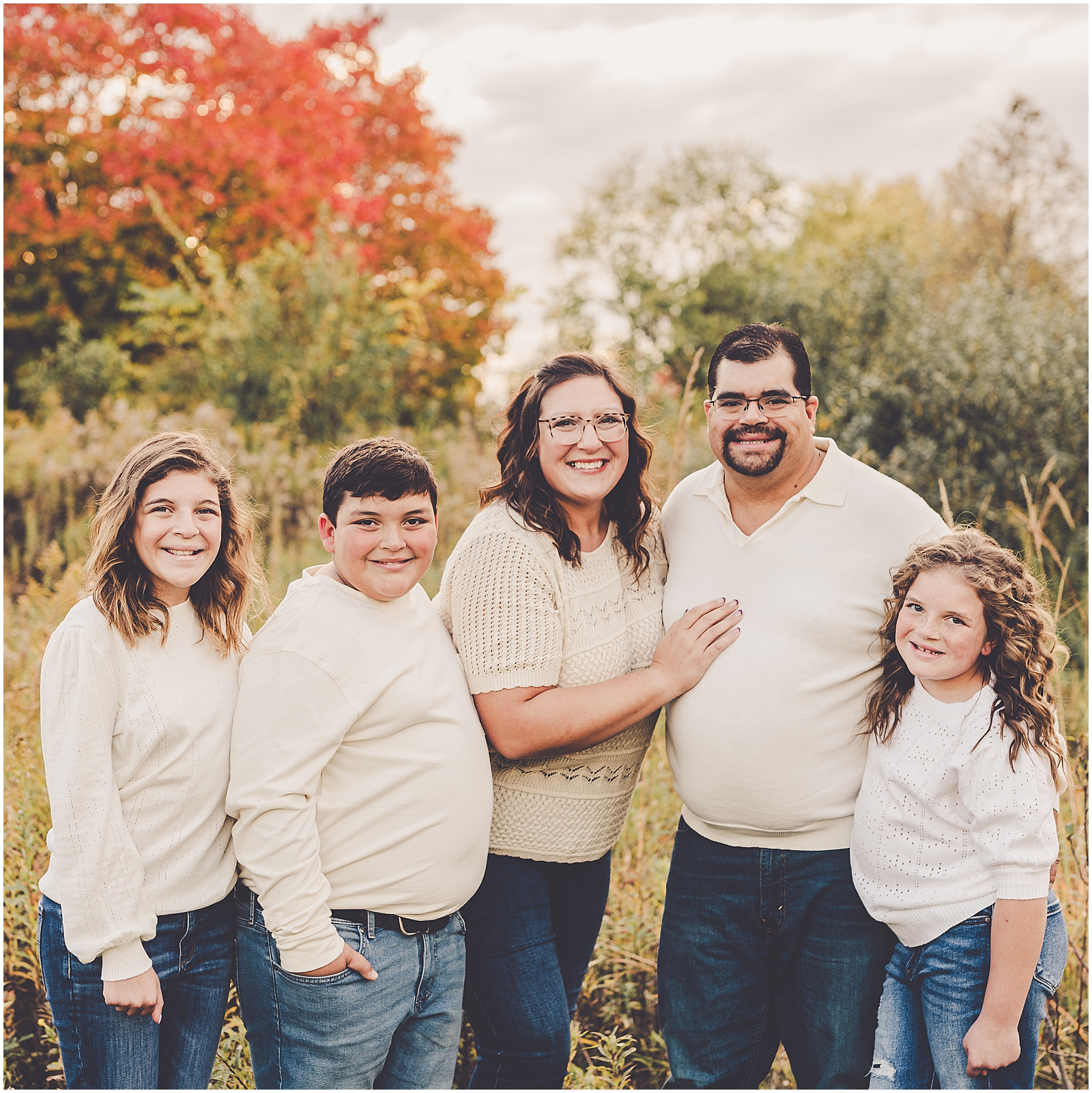 Fall Bourbonnais family photographer for the Rasmussen family with Kankakee County & Bourbonnais family photographer Kara Evans Photographer.