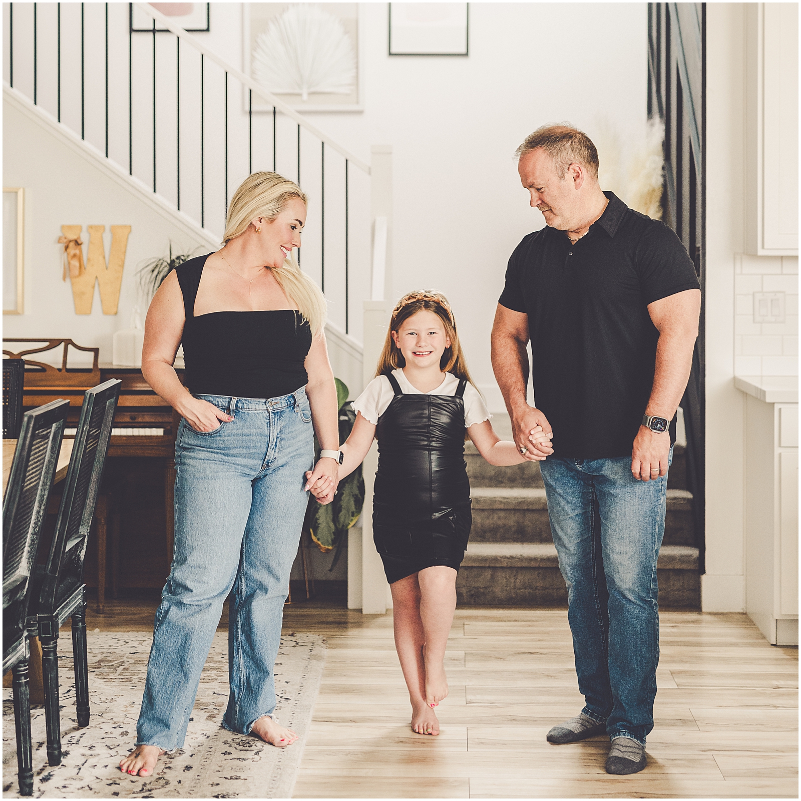 In-home lifestyle family photographer for the Wilson family with Iroquois and Kankakee County family photographer Kara Evans Photographer.